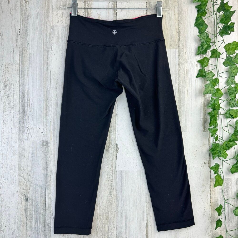Lululemon athleticas black capris leggings size 4